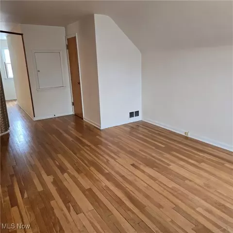 331 E 264th St, Euclid, OH 44132 photo 7