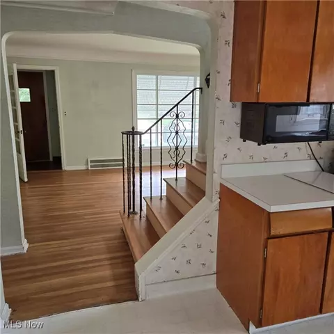 331 E 264th St, Euclid, OH 44132 photo 10