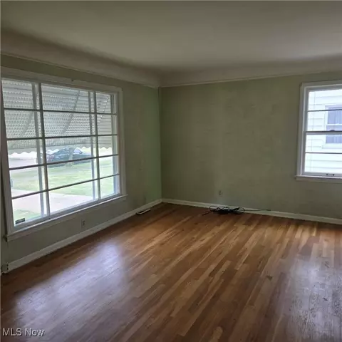 331 E 264th St, Euclid, OH 44132 photo 5
