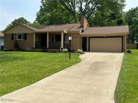 7295 Clovermeade Ave, Poland, OH 44514
