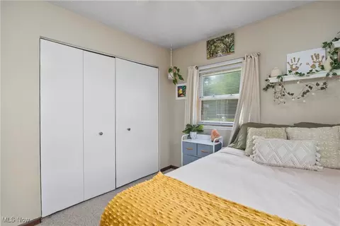 Bedroom - 2531 E 39th St, Lorain, OH 44055 photo 3 of 9