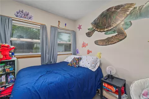 Bedroom - 2531 E 39th St, Lorain, OH 44055 photo 5 of 9
