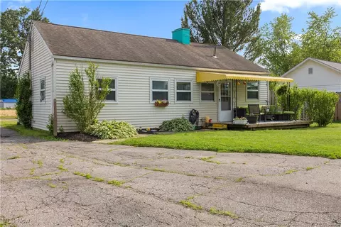 Exterior - 2531 E 39th St, Lorain, OH 44055 photo 8 of 9