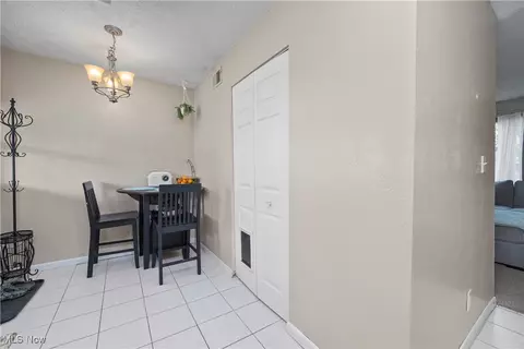 Dining - 2531 E 39th St, Lorain, OH 44055 photo 1 of 2