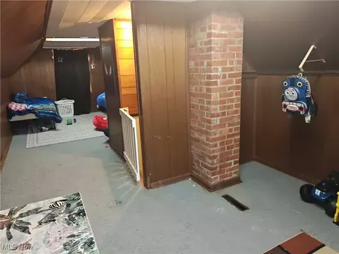 Entry Way - 3211 Latimer Ave, Ashtabula, OH 44004 photo 3 of 3