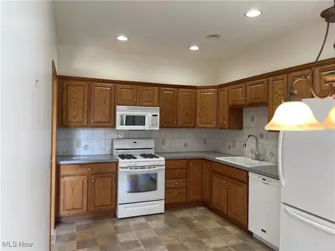 7006 Knight Ave NW, Canton, OH 44708 photo 6