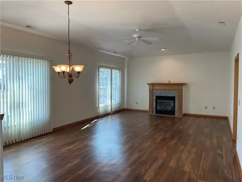 7006 Knight Ave NW, Canton, OH 44708 photo 4