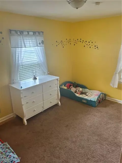 Bedroom - 7438 Westview Dr, Youngstown, OH 44512 photo 5 of 6