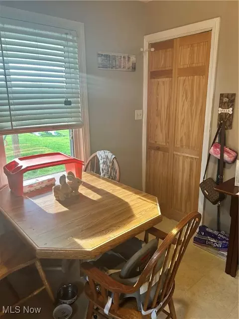 Dining - 7438 Westview Dr, Youngstown, OH 44512 photo 1 of 1