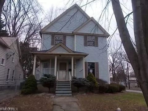 812 West, Elyria, OH 44035 photo 1
