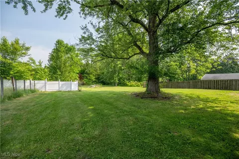 595 Elm St, Struthers, OH 44471 photo 36