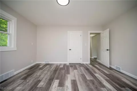 595 Elm St, Struthers, OH 44471 photo 18