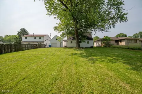 595 Elm St, Struthers, OH 44471 photo 35