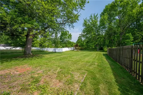 595 Elm St, Struthers, OH 44471 photo 38