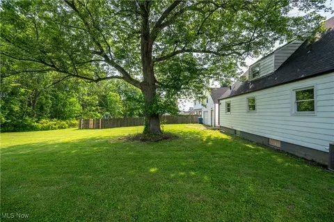 595 Elm St, Struthers, OH 44471 photo 37