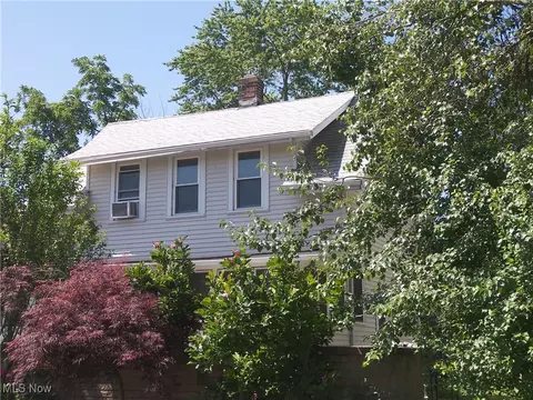 Exterior - 24 E 220th St E, Euclid, OH 44123 photo 1 of 7