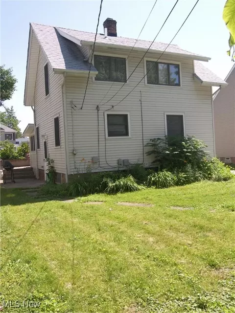 Exterior - 24 E 220th St E, Euclid, OH 44123 photo 2 of 7