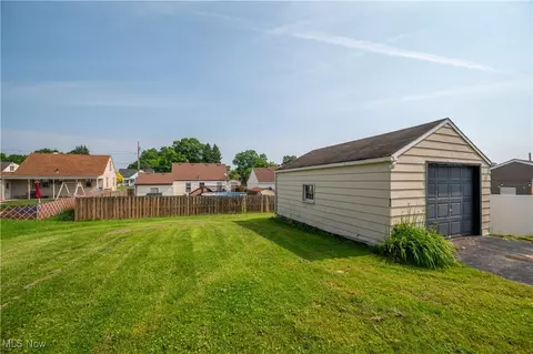 135 Renee Dr, Struthers, OH 44471 photo 47