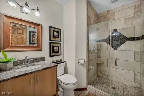 Bath - 7454 Euclid Chardon Rd, Kirtland, OH 44094 photo 1 of 5