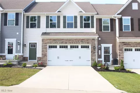 1627 Cypress Rd, Stow, OH 44224