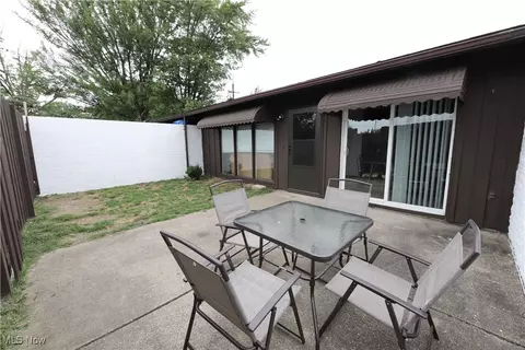 26 Greenfield Ct, Berea, OH 44017