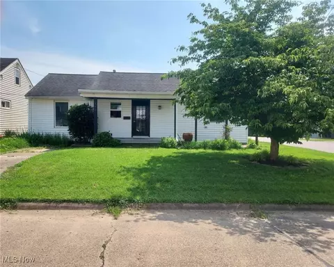 300 37th St, Vienna, WV 26105