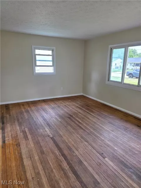 310 Pasadena Ave, Elyria, OH 44035 photo 9