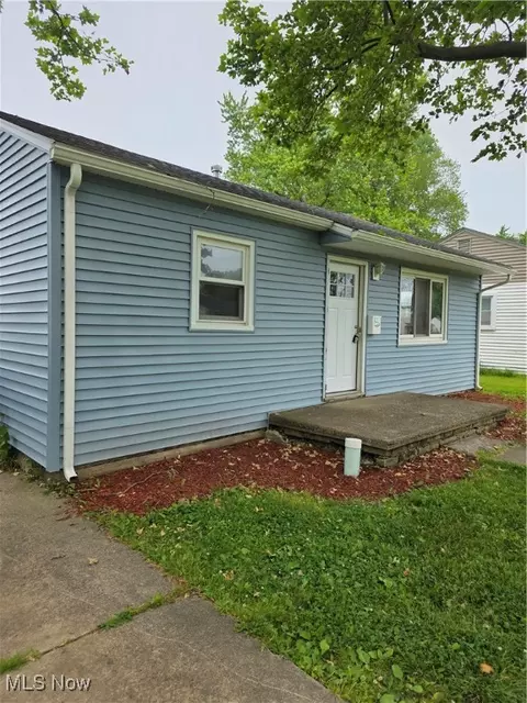 310 Pasadena Ave, Elyria, OH 44035 photo 6