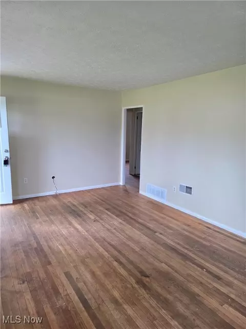 310 Pasadena Ave, Elyria, OH 44035 photo 11