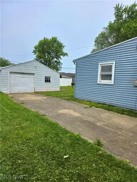 310 Pasadena Ave, Elyria, OH 44035 photo 29
