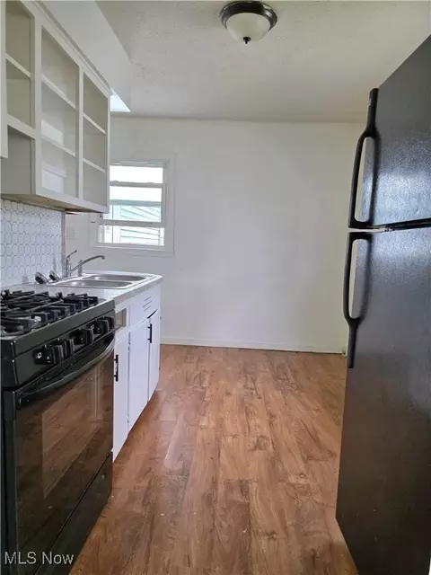 310 Pasadena Ave, Elyria, OH 44035 photo 12
