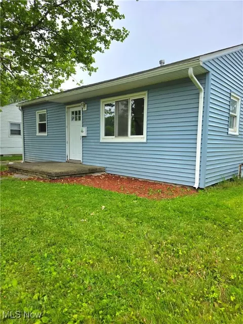 310 Pasadena Ave, Elyria, OH 44035 photo 5