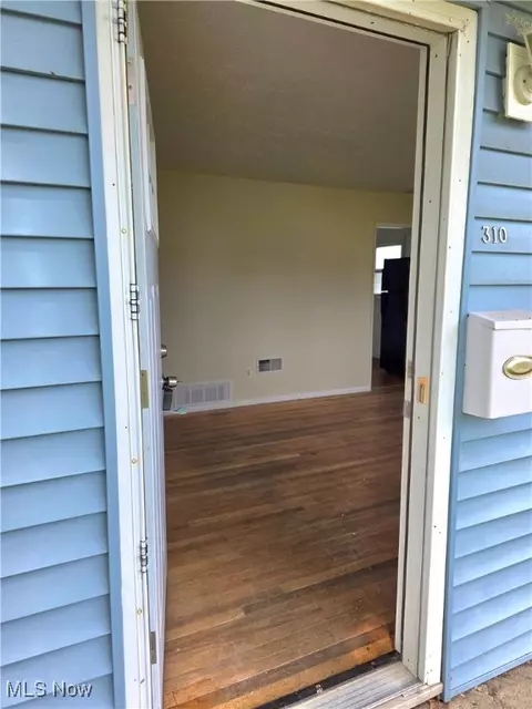 310 Pasadena Ave, Elyria, OH 44035 photo 7