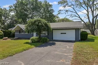 6265 Thunderbird Dr, Mentor, OH 44060 photo 3