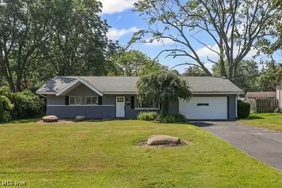 6265 Thunderbird Dr, Mentor, OH 44060 photo 2