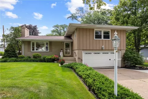 210 Bucyrus Ave, Huron, OH 44839