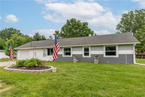 3289 Mayfair Rd, Akron, OH 44312