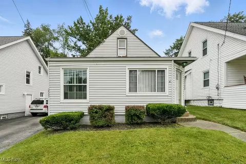 2557 Ogden Ave, Akron, OH 44312