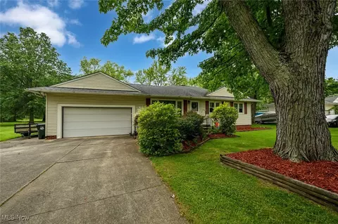 12022 Albion Rd, North Royalton, OH 44133