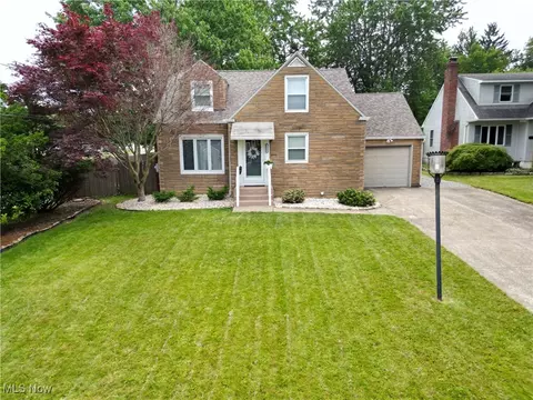 7355 Westview Dr, Boardman, OH 44512