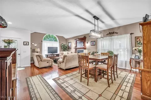 102 Timber Ridge Dr, Elyria, OH 44035 photo 20