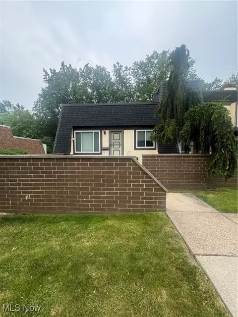 6462 State Rd #11, Parma, OH 44134