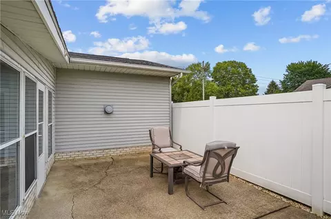 Exterior - 3262 Wright Rd NW, Uniontown, OH 44685 photo 6 of 12