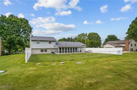 Exterior - 3262 Wright Rd NW, Uniontown, OH 44685 photo 5 of 12