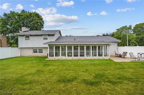 Exterior - 3262 Wright Rd NW, Uniontown, OH 44685 photo 8 of 12