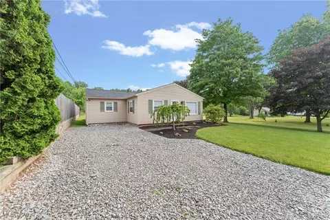 3420 Albrecht Ave, Akron, OH 44312