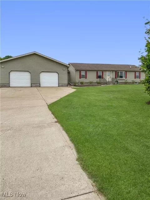4182 Reger Rd, Conneaut, OH 44030