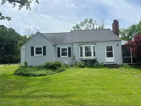4954 Glenwood Ave, Willoughby, OH 44094