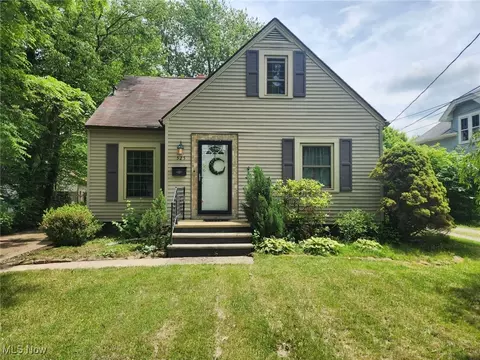 525 Fair St, Berea, OH 44017
