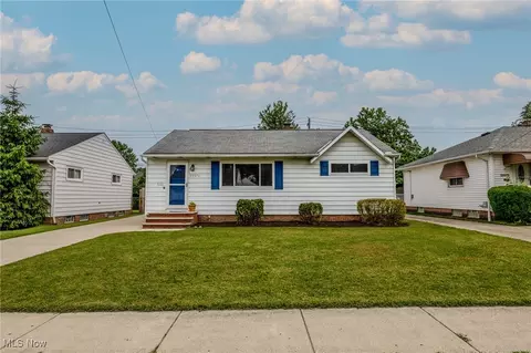 29971 Regent Rd, Wickliffe, OH 44092